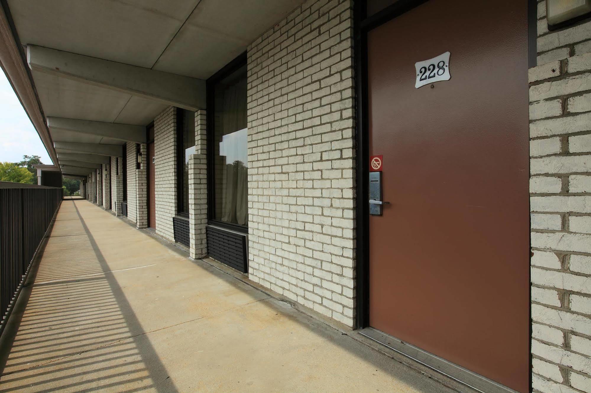Americas Best Value Inn North Capital Raleigh Extérieur photo